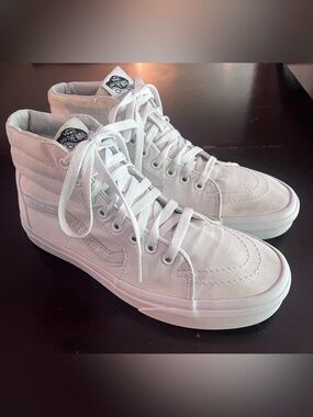 Vans White High-Top Sk8-Hi Canvas Sneakers Womens 9, Mens 7.5